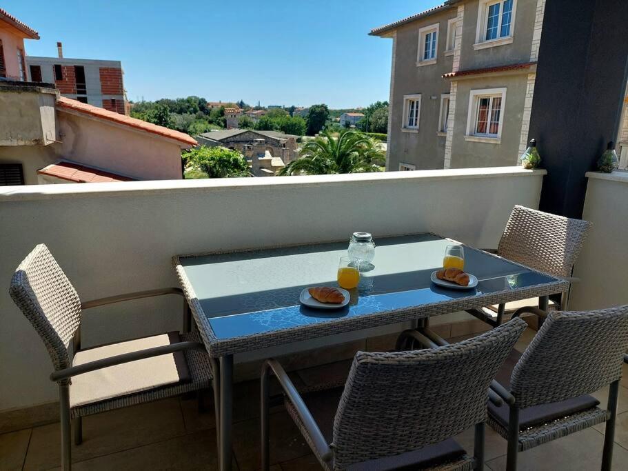Valux Apartman PUY Eksteriør bilde